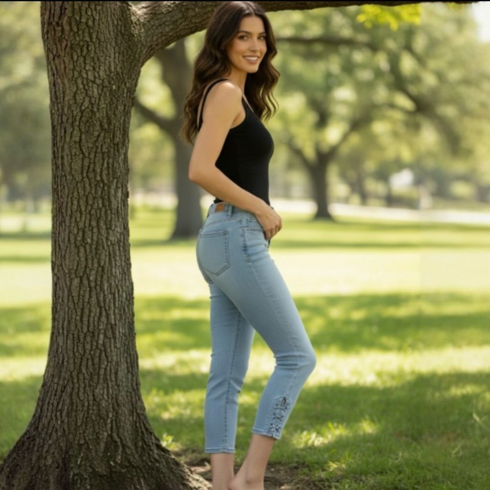 Kim Rogers Light Wash Gingham Lace Up Cropped Jeans - Picture 4 of 12